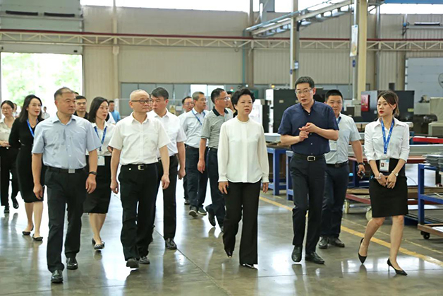 湘潭市委副書記、市政府黨組書記、市長張迎春一行蒞臨威勝電氣調(diào)研指導(dǎo) 湘潭市委副書記、市政府黨組書記、市長張迎春一行蒞臨威勝電氣調(diào)研指導(dǎo)